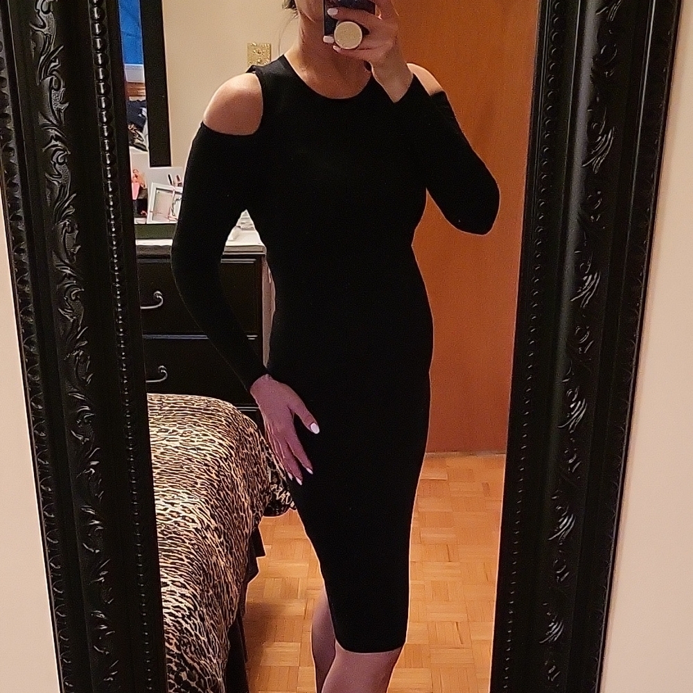 LIKE NEW Elegant Black Cold Shoulder Bodycon Knit Dress, XS - Picture 5 of 16